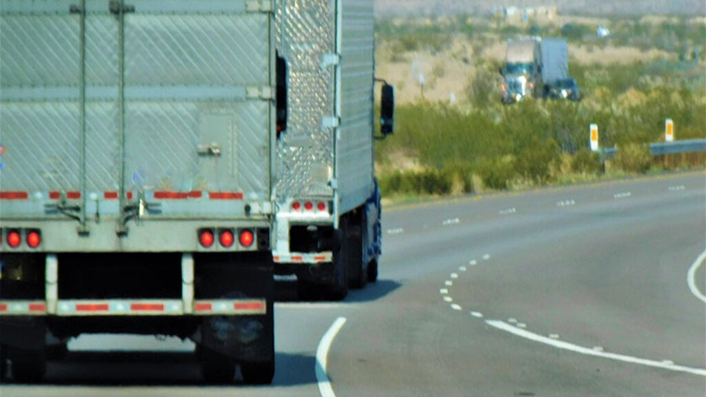 camiones, logistica, transporte de carga