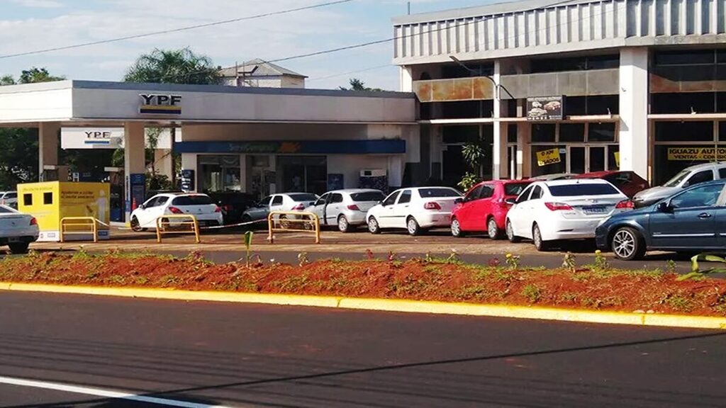 aumento del combustible, estaciones de servicio