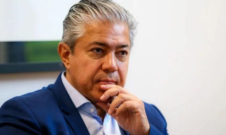 Rolando Figueroa, Neuquén