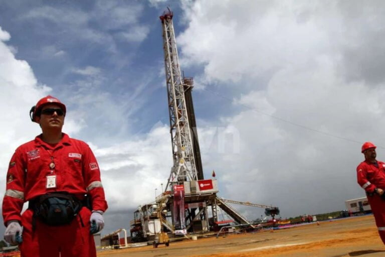 Vaca Muerta, petróleo
