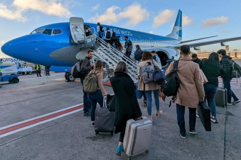 Transporte aéreo, Aerolíneas Argentinas