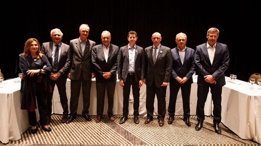 Wado de Pedro, Club del Petróleo