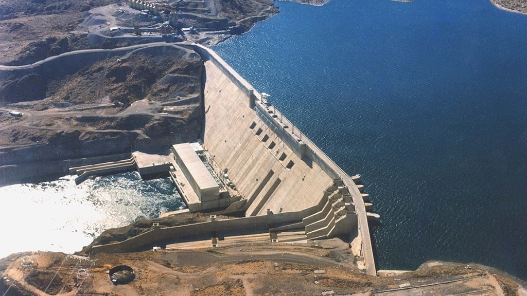 Central Hidroeléctrica Piedra del Águila