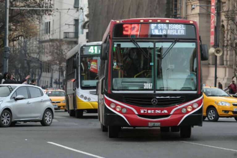 tren, colectivo, pasajes