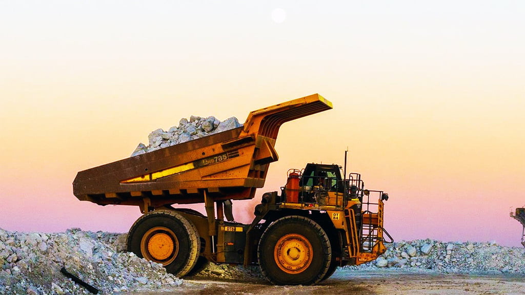 Dumper, minería, combustible