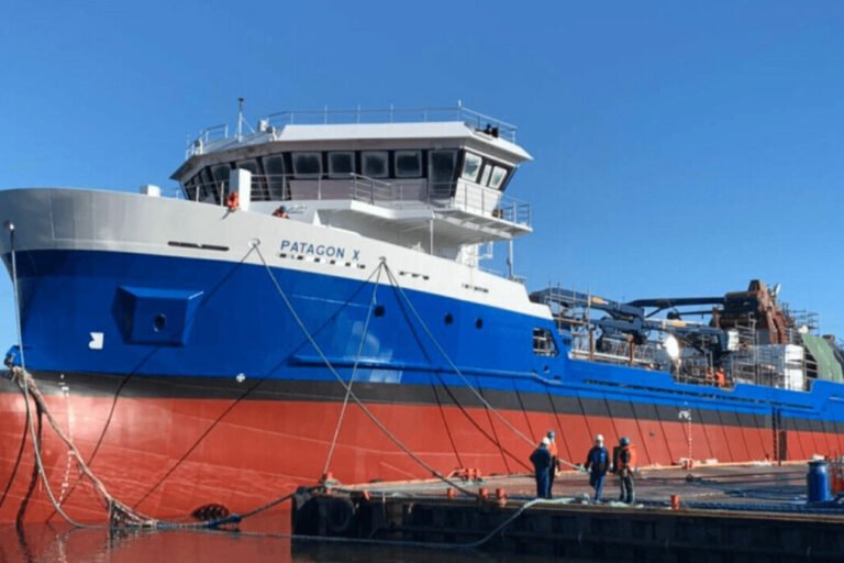 Patagón XI, Astilleros, Vías Navegables