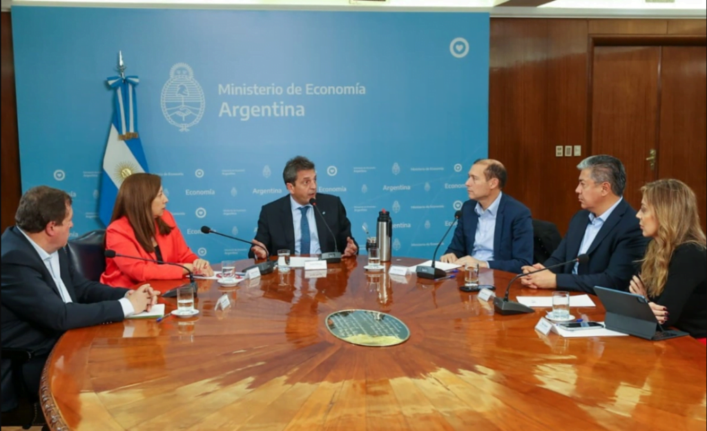 Sergio Massa, Neuquén, Río Negro, Represas del Comahue
