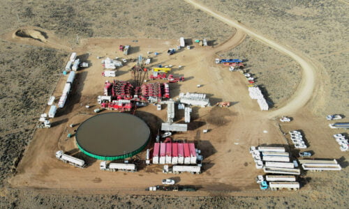 Palermo Aike, Santa Cruz, Petróleo y gas