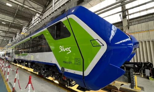 Tren trihíbrido