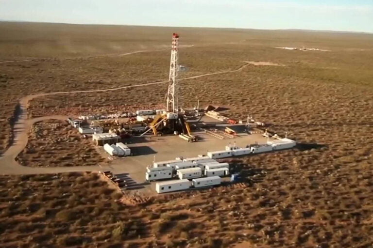 Vaca Muerta, Petróleo, CEPH
