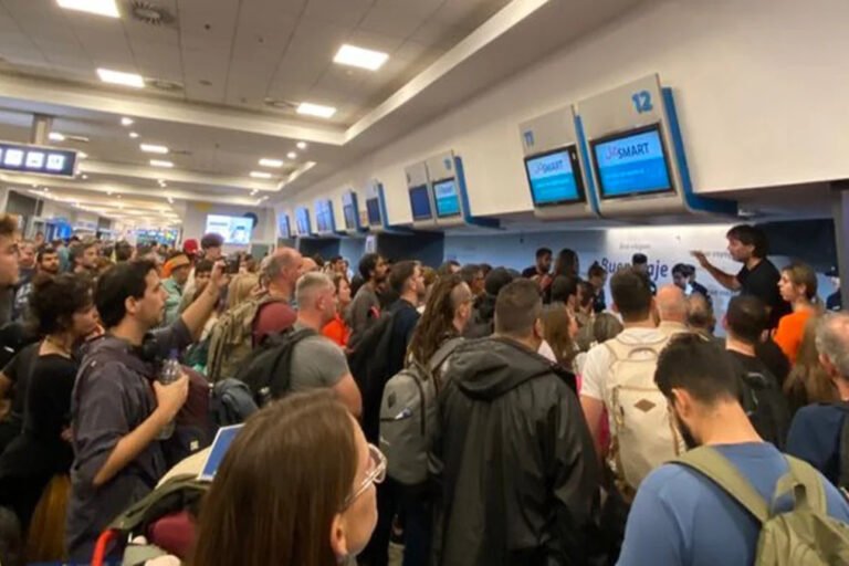 Paro de maleteros, Aeroparque, Ezeiza