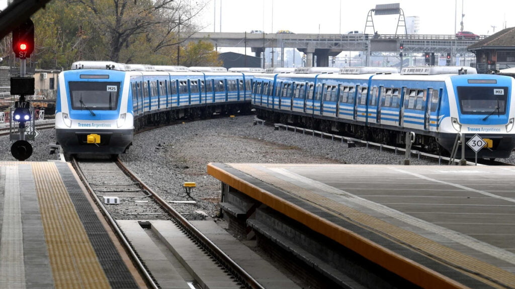 Tren Mitre, Retiro