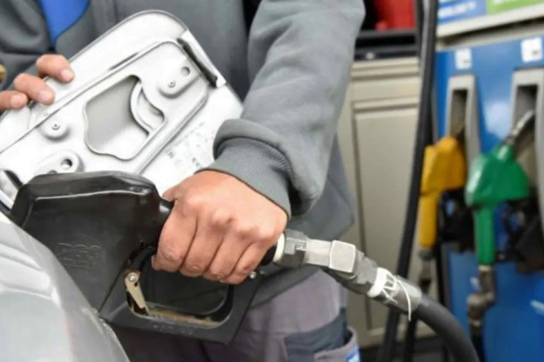 Surtidores, combustibles, aumentos