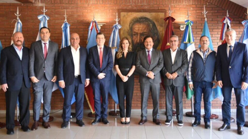 Gobernadores, Flavia Royón, energía renovable