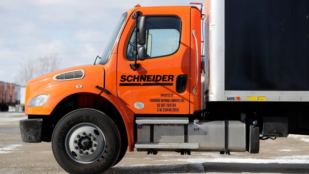 Schneider logistics, Camiones