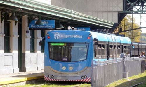 Tren Universitario