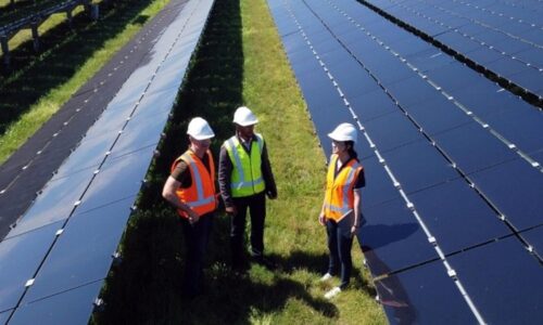 Energía solar, Energía eólica, Genneia
