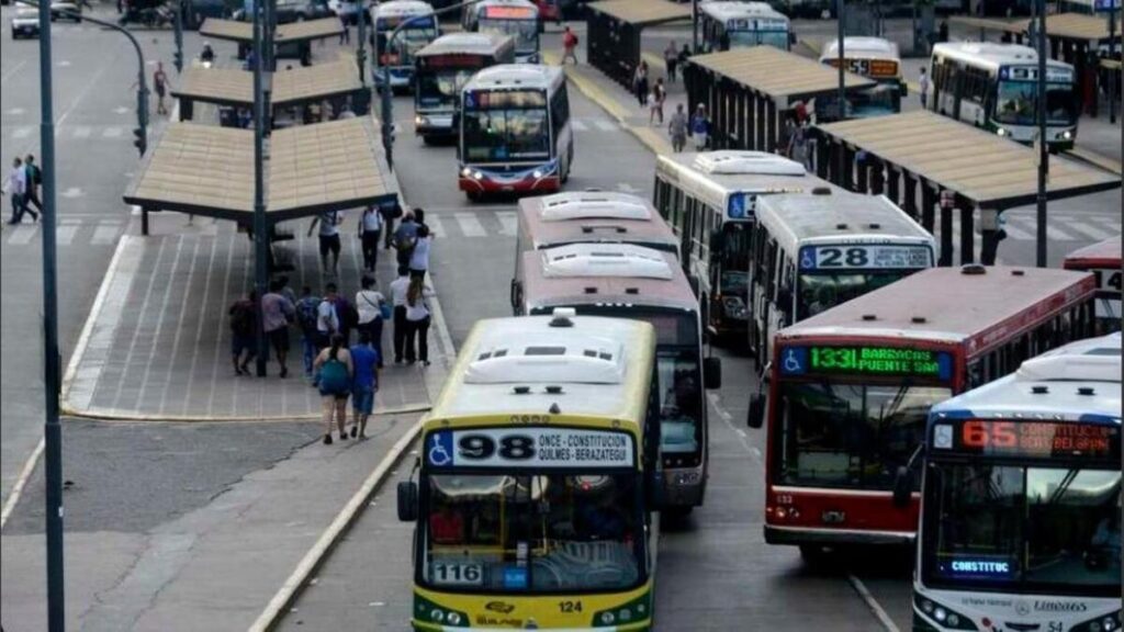 Colectivos, Trenes, Transporte público