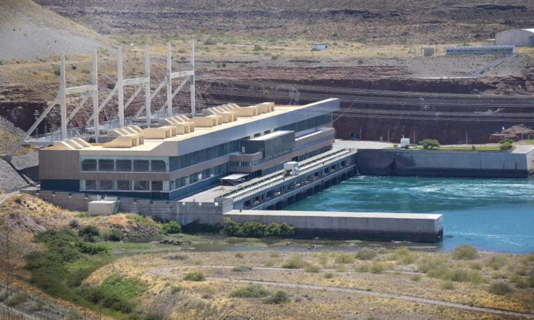 Comahue, Represas, Privatización