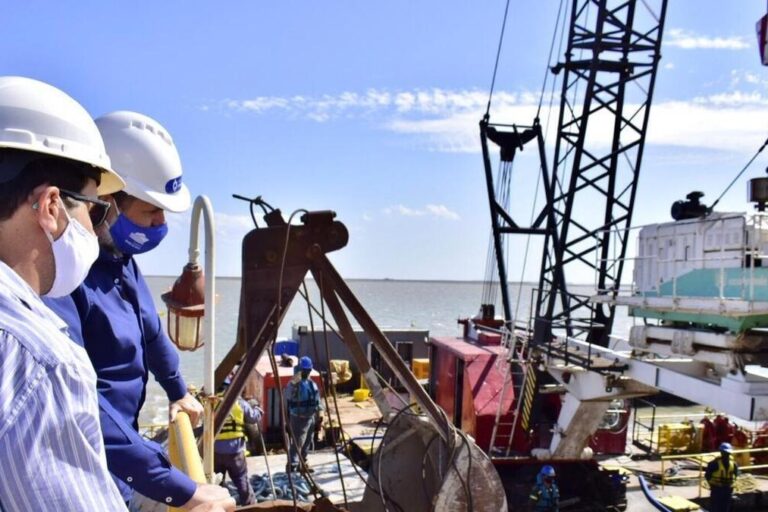 Puerto Ingeniero White, Bahía Blanca, Navegación