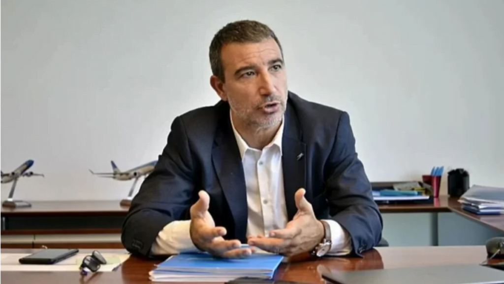 Fabían Lombardo, Aerolíneas Argentinas, Transporte aéreo