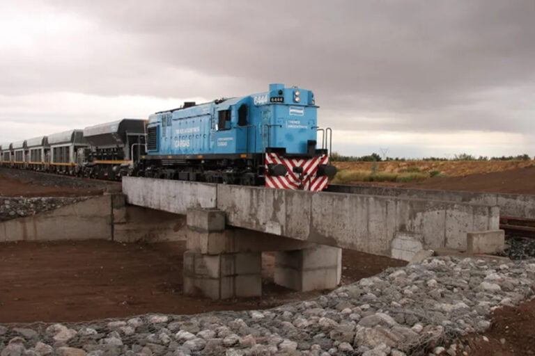 San Juan, Ferrocarriles Argentinos, Vaca Muerta