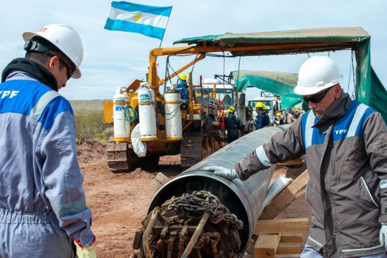 YPF, Vaca Muerta, Petróleo