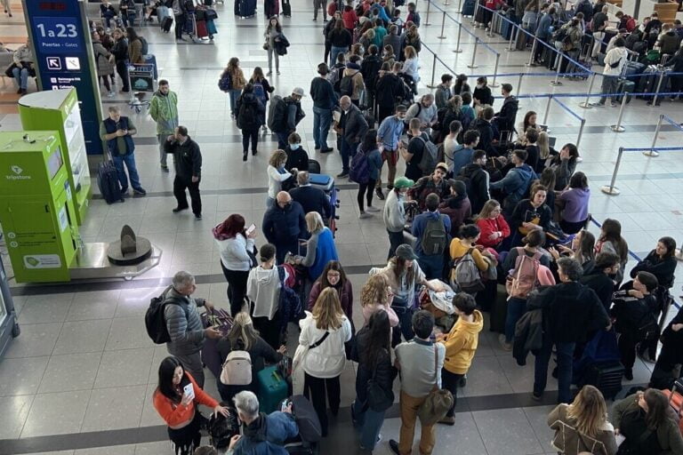 Vuelos, Aerolíneas Argentinas, Paro