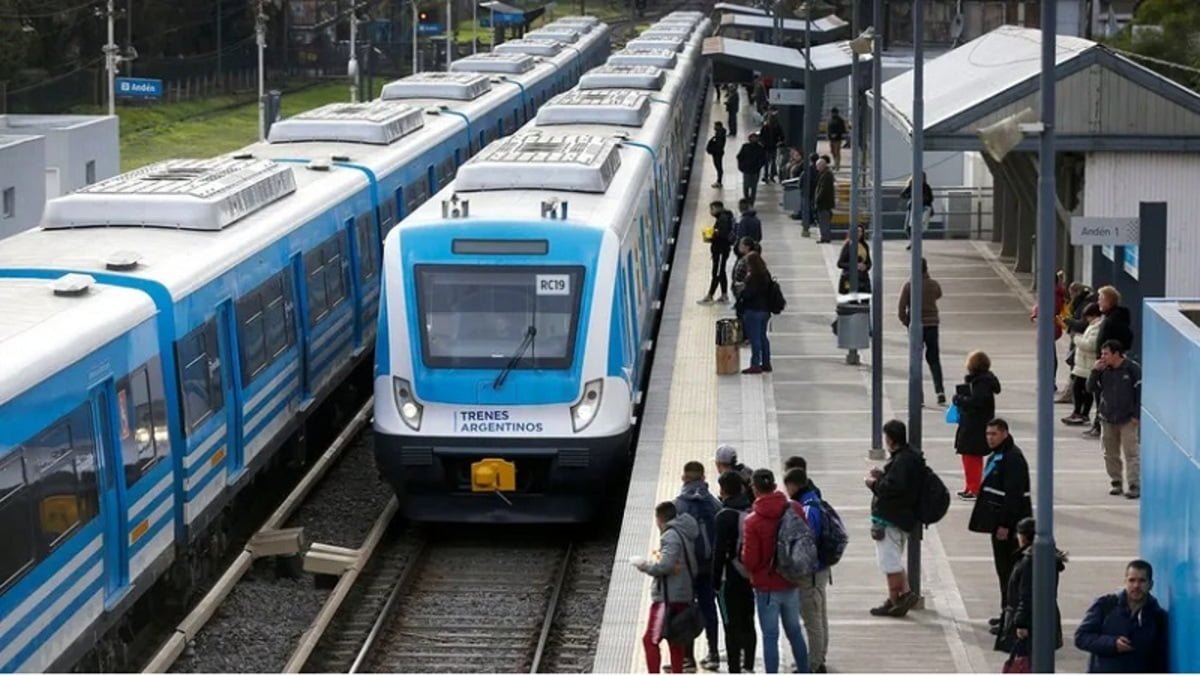 SOFSE, Mitre, Servicio ferroviario