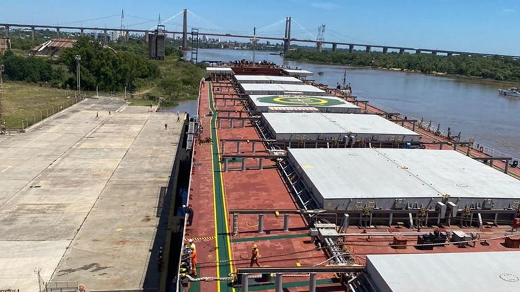 Accidente en la Hidrovía, barco EN MAY