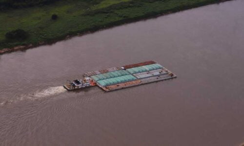 Hidrovía, Río Paraná, Camión fluvial