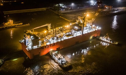 GNL, YPF, Exportaciones