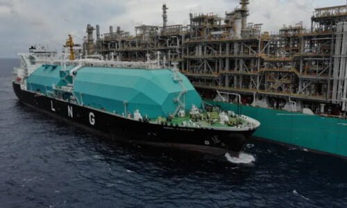GNL, YPF, Petronas