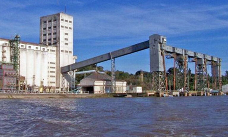 Entre Ríos, Río Paraná, Nodo logístico