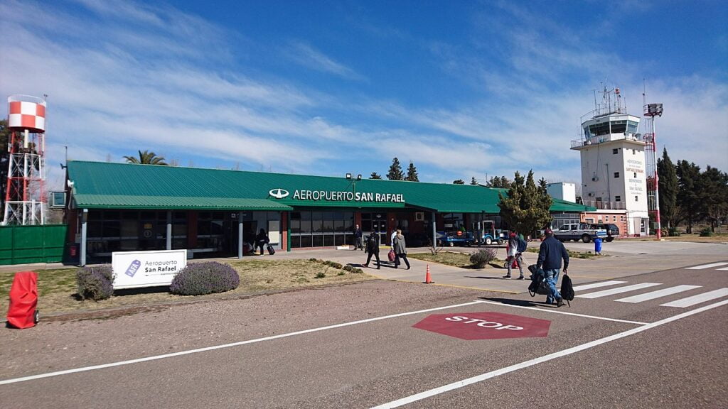 aeropuerto de san rafael, aeropuerto de mendoza