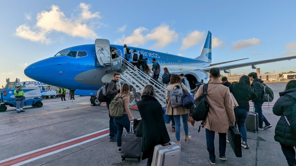 Turismo, Fin de semana largo, Vuelos domésticos
