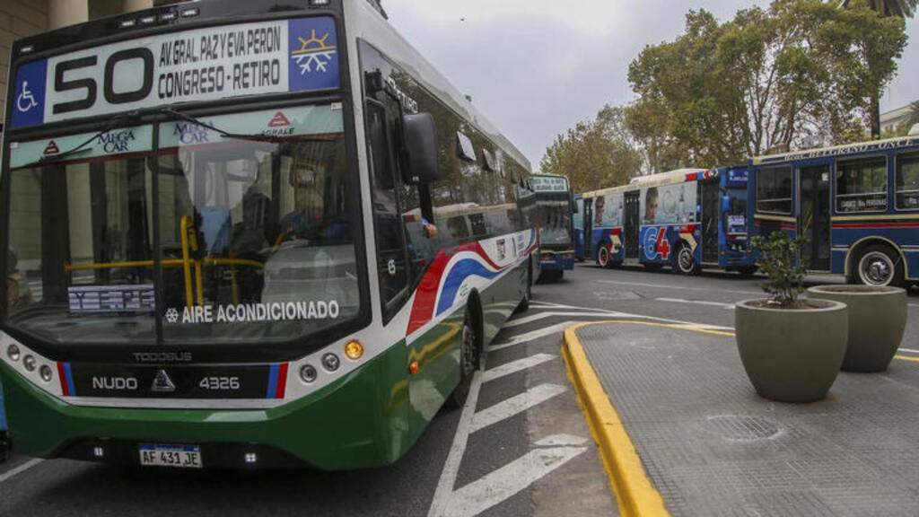 Paro, Colectivos, Transporte