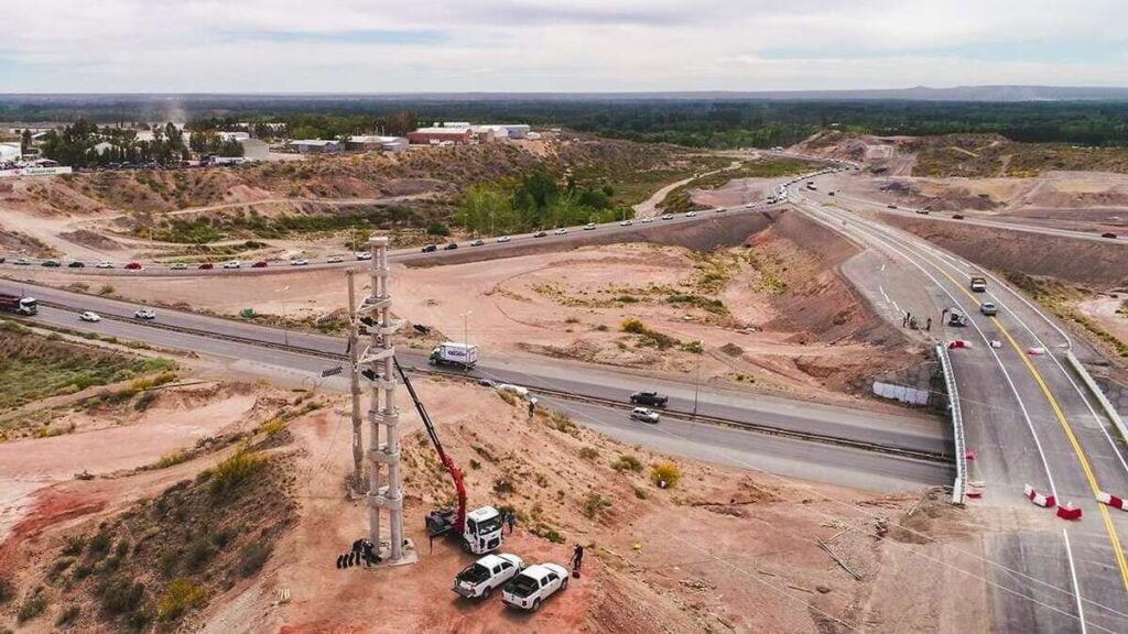 Neuquén, Corredor vial, Vaca Muerta