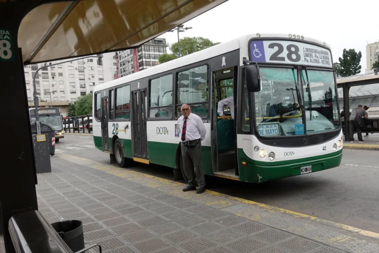 Paro, CGT, Dota, Transporte Público, Colectivos, UTA