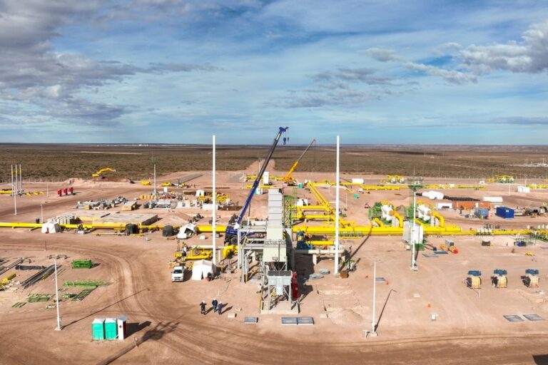 la planta compresora de Tratayén