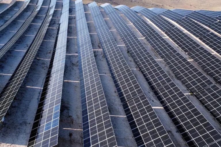 Energía Solar, Genneia, Energías Renovables, Paneles Solares, Mendoza