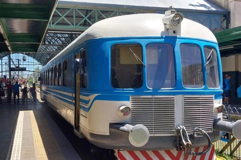 Tren Universitario de La Plata, SOFSE, Trenes Argentinos Operaciones, Ferrocarriles