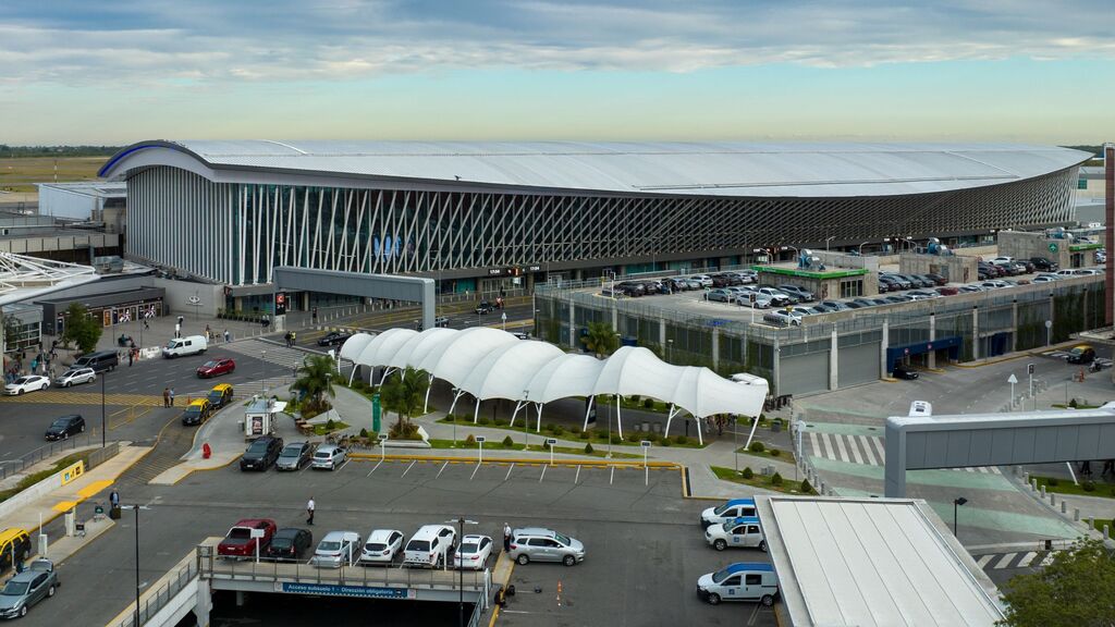 Aerolíneas Argentinas, Vuelos, Transporte Aéreo, Temporada alta, Ezeiza