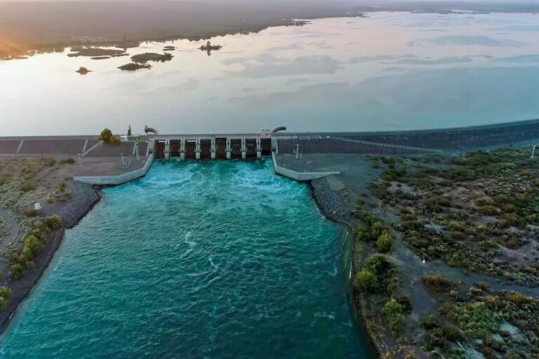 Neuquén, Represas Hidroeléctricas, Rolando Figueroa, Energía Renovable, Regalías