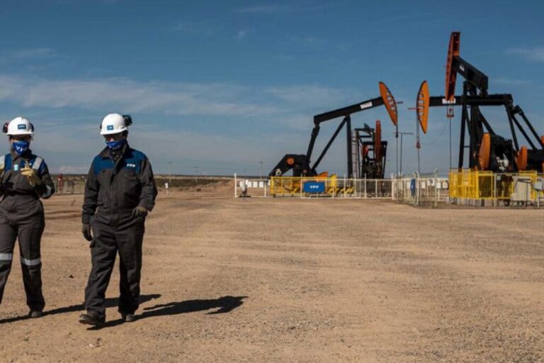 Vaca Muerta, Perforación, YPF, Hidrocarburos, Pozos petroleros
