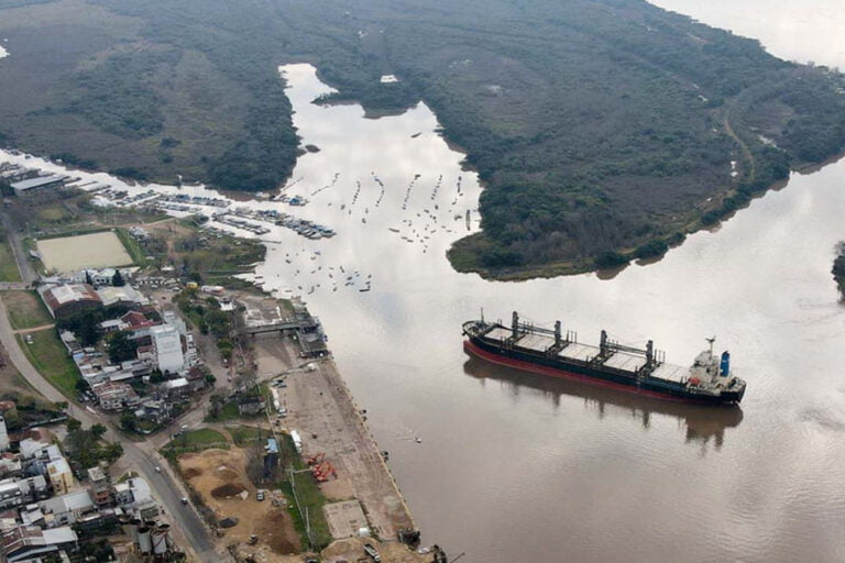 Puerto Concepción del Uruguay, Entre Ríos, Harina de soja sustentable, Vías Navegables