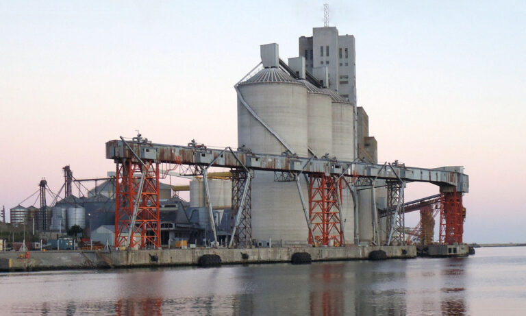 Puerto Quequén, Necochea, Terminal Quequén S.A, Embarques de granos, Licitación