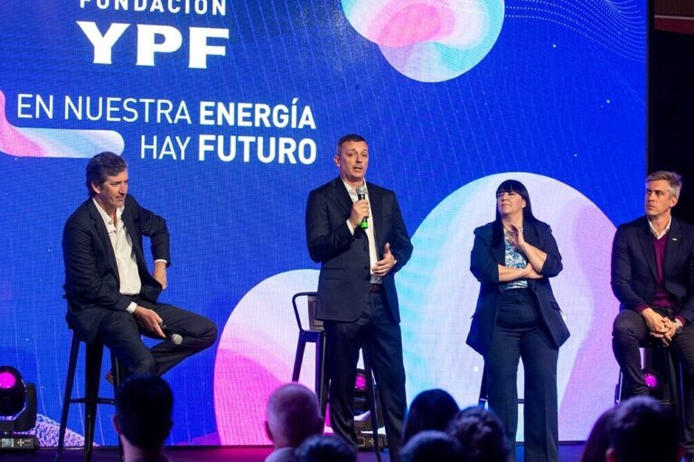 YPF, Ideaton, Programa de Becas, Vaca Muerta, Neuquén