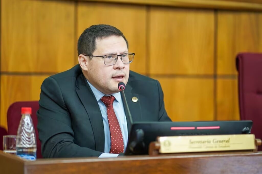 Óscar Orué, responsable de la Dirección Nacional de Ingresos Tributarios (DNIT) de Paraguay