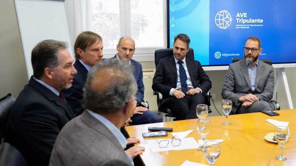 Tasas portuarias, AGP, Secretaría de Turismo, Cruceros, Recambio de tripulantes, Daniel Scioli, Gastón Benvenuto